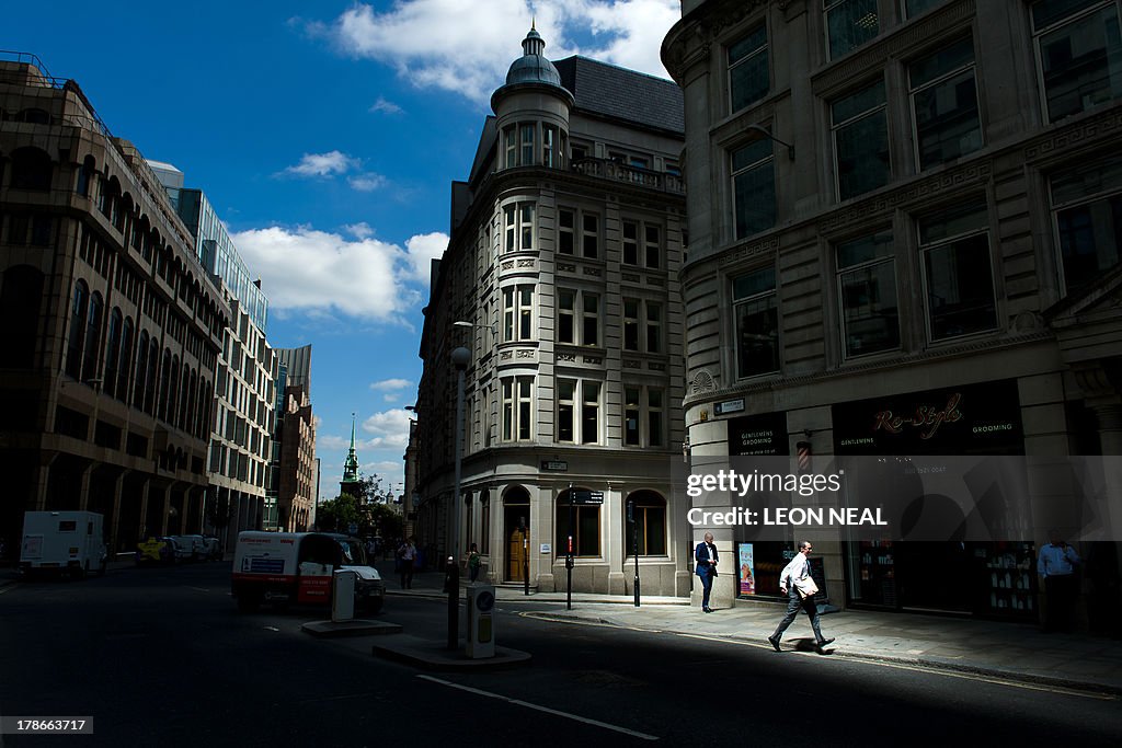 BRITAIN-ARHCITECTURE-WEATHER