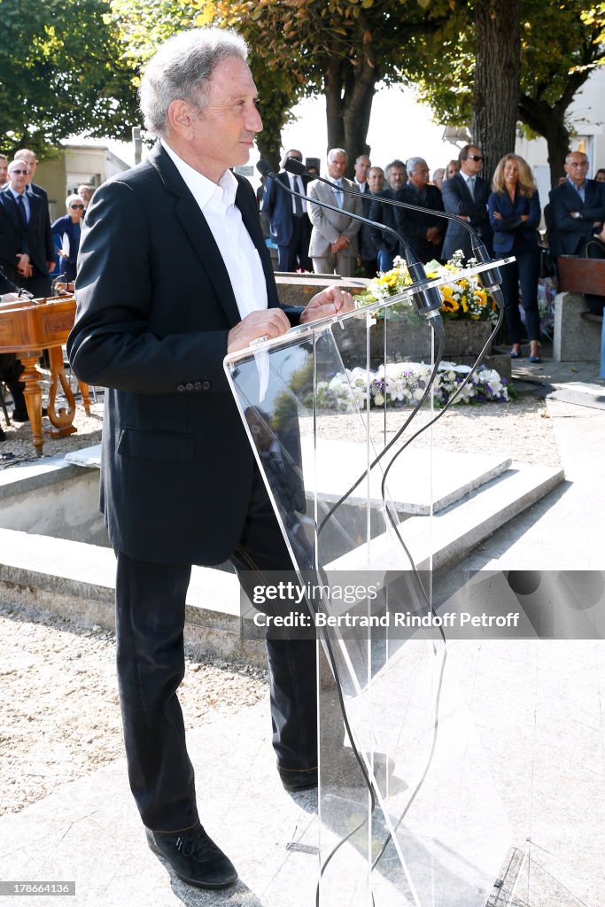 Dr Huth Funeral In Nogent Sur Marne