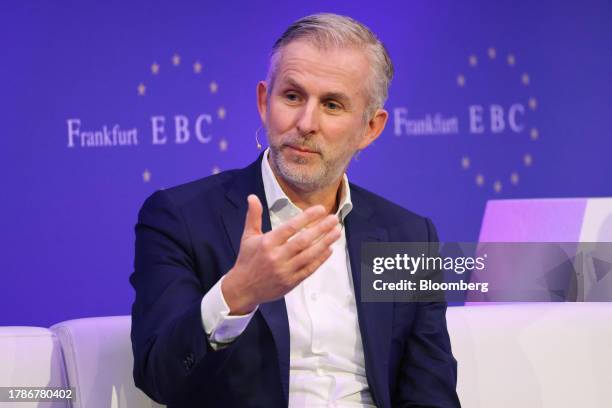Jan Rinnert 234 Heraeus Stock Photos, High-Res Pictures, and Images - Getty Images
