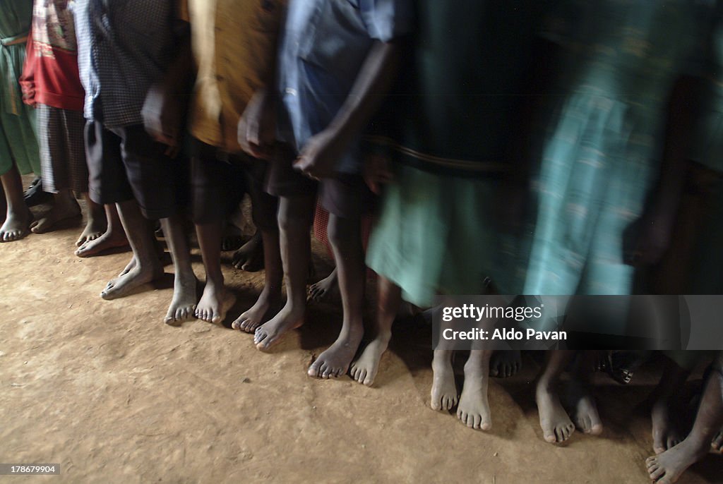 Uganda, Bwindi village, school