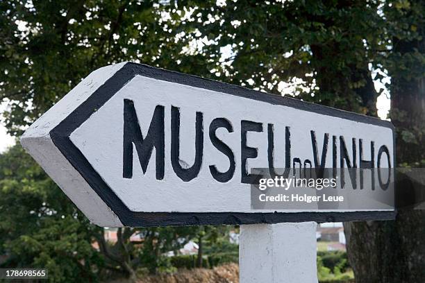 museu do vinho wine museum sign - vinho stock pictures, royalty-free photos & images