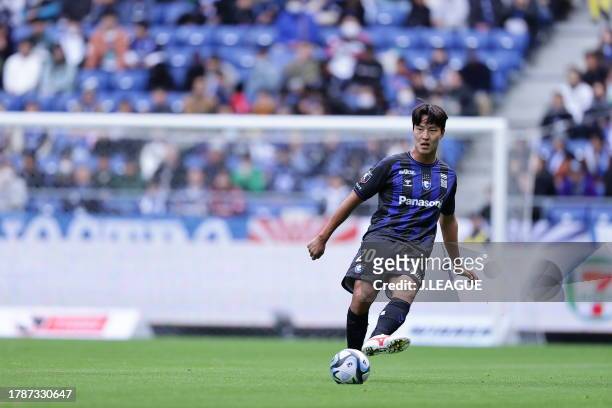 Kyung Won of Gamba Osaka in action during the J.LEAGUE Meiji Yasuda J1 32nd Sec. Match between Gamba Osaka and Avispa Fukuoka at Panasonic Stadium...