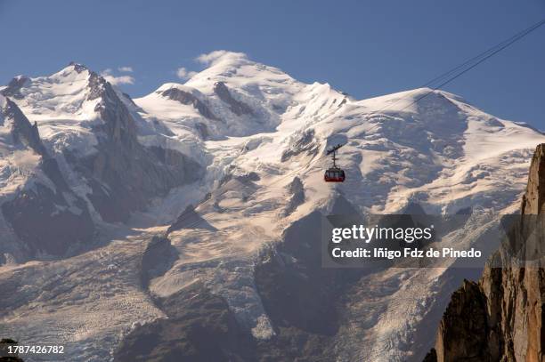 grand balcon sud with stunning views to  mont blanc massif and the chamonix valley, chamonix-mont-blanc, haute-savoie, france. - blanc stock pictures, royalty-free photos & images