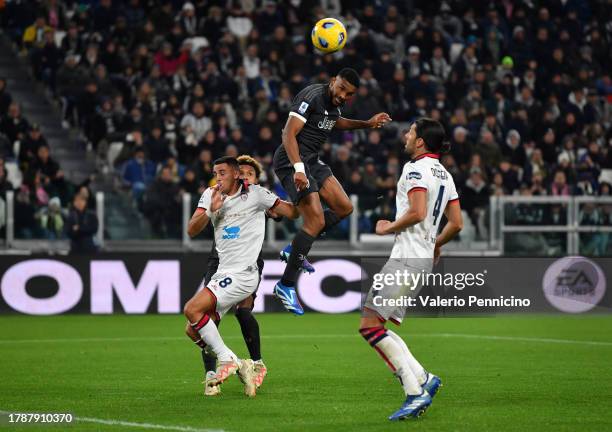 Bremer of Juventus scores the team's first goal during the Serie A TIM match between Juventus and Cagliari Calcio at on November 11, 2023 in Turin,...