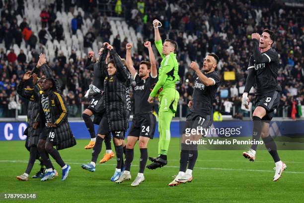 Juventus players celebrate after the Serie A TIM match between Juventus and Cagliari Calcio at on November 11, 2023 in Turin, Italy.