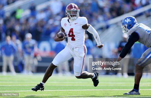 Jalen Milroe of the Alabama Crimson Tide against the Kentucky Wildcats at Kroger Field on November 11, 2023 in Lexington, Kentucky.