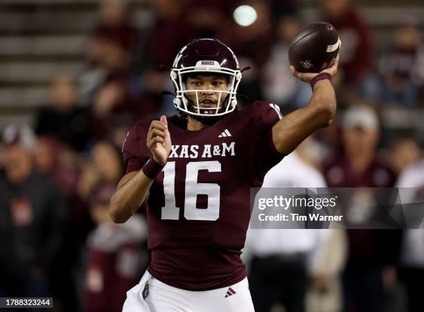 Jaylen Henderson of the Texas A&M Aggies warms up before the game against the Mississippi State Bulldogs at Kyle Field on November 11, 2023 in...