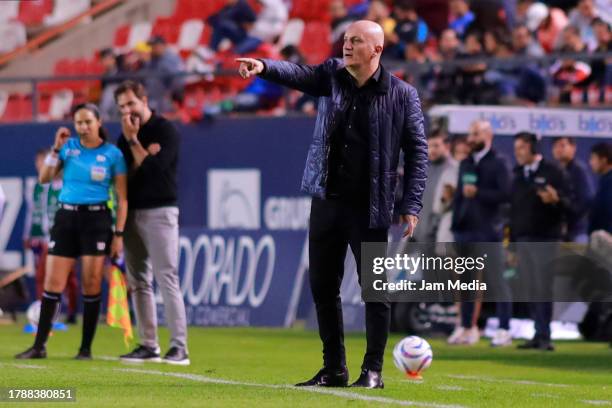 Pablo Repetto, head coach of Santos, gestures during the 17th round match between Atletico San Luis and Santos Laguna as part of the Torneo Apertura...