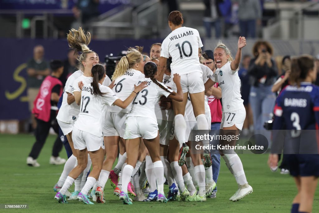 OL Reign v NJ/NY Gotham FC - 2023 NWSL Championship