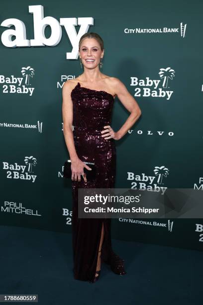 Julie Bowen attends the 2023 Baby2Baby Gala Presented By Paul Mitchell at Pacific Design Center on November 11, 2023 in West Hollywood, California.