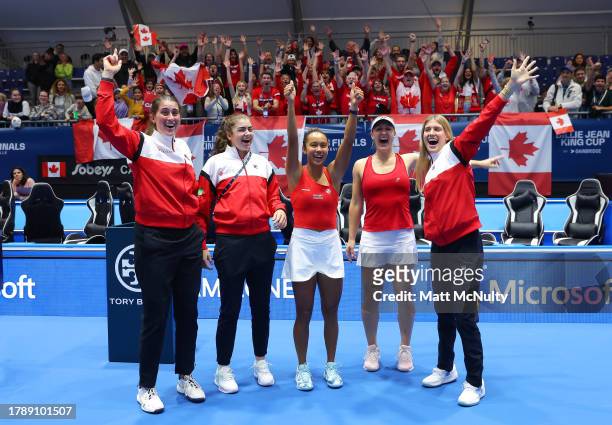 Rebecca Marino, Marina Stakusic, Leylah Fernandez, Gabriela Dabrowski and Eugenie Bouchard of Team Canada pose for a photo with fans after reaching...