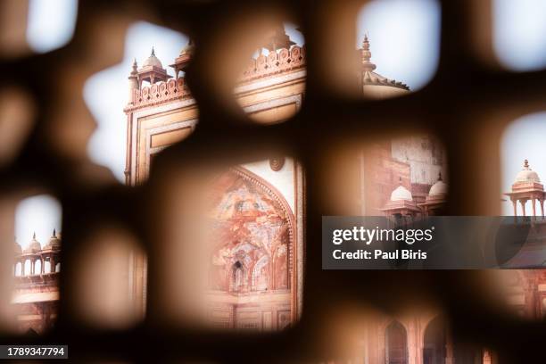 interior of the jama masjid in fatehpur sikri, agra, india - jama masjid agra stock pictures, royalty-free photos & images