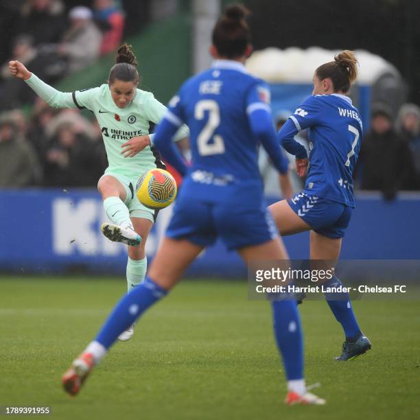 Jessie Fleming of Chelsea scores her team's first goal during the Barclays Women´s Super League match between Everton FC and Chelsea FC at Walton...