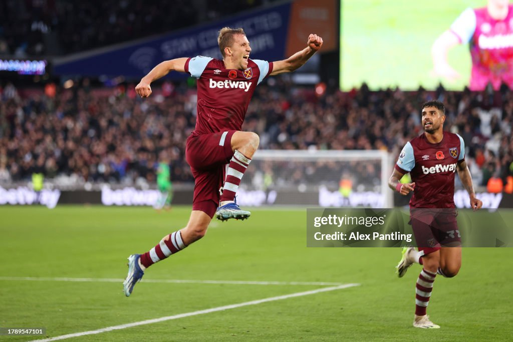 West Ham United v Nottingham Forest - Premier League