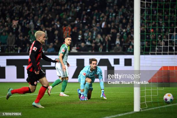 Rafael Santos Borre of Werder Bremen scores the team's second goal during the Bundesliga match between SV Werder Bremen and Eintracht Frankfurt at...