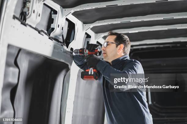 van conversion in progress - manufactured housing stock pictures, royalty-free photos & images
