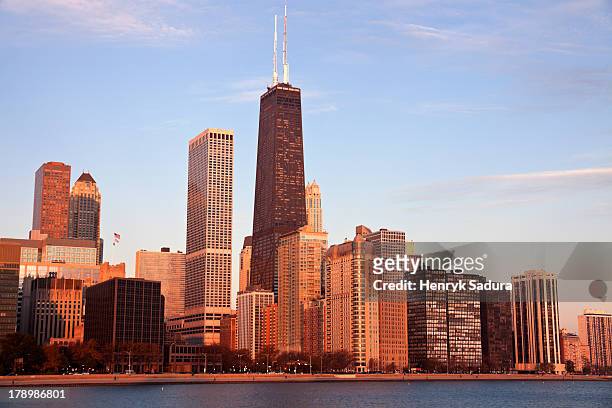 sunrise by gold coast - gold coast chicago stock pictures, royalty-free photos & images