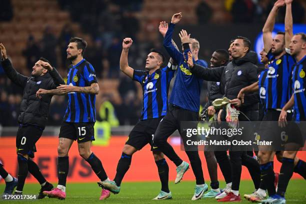 Internazionale players celebrate the victory at the end of the Serie A TIM match between FC Internazionale and Frosinone Calcio at Stadio Giuseppe...