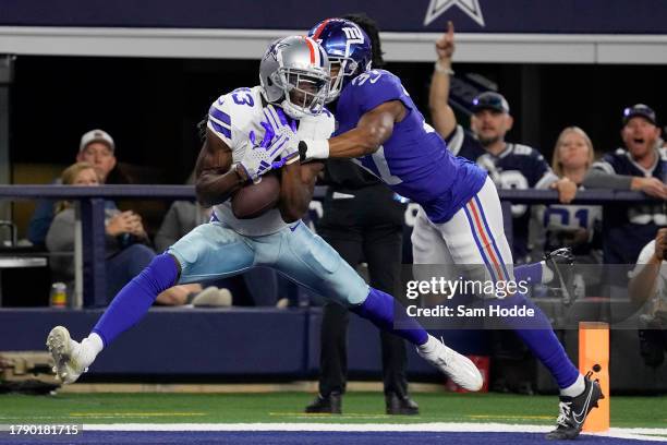 Michael Gallup of the Dallas Cowboys catches a touchdown pass during the third quarter against the New York Giants at AT&T Stadium on November 12,...
