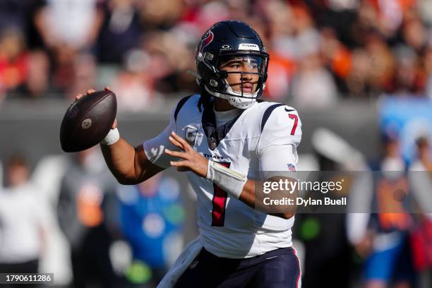 Stroud of the Houston Texans throws a pass in the first quarter against the Cincinnati Bengals at Paycor Stadium on November 12, 2023 in Cincinnati,...