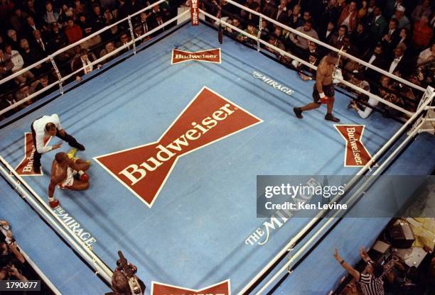Donovan Razor Ruddock Early 303 Donovan Razor Ruddock Photos & High Res Pictures - Getty Images