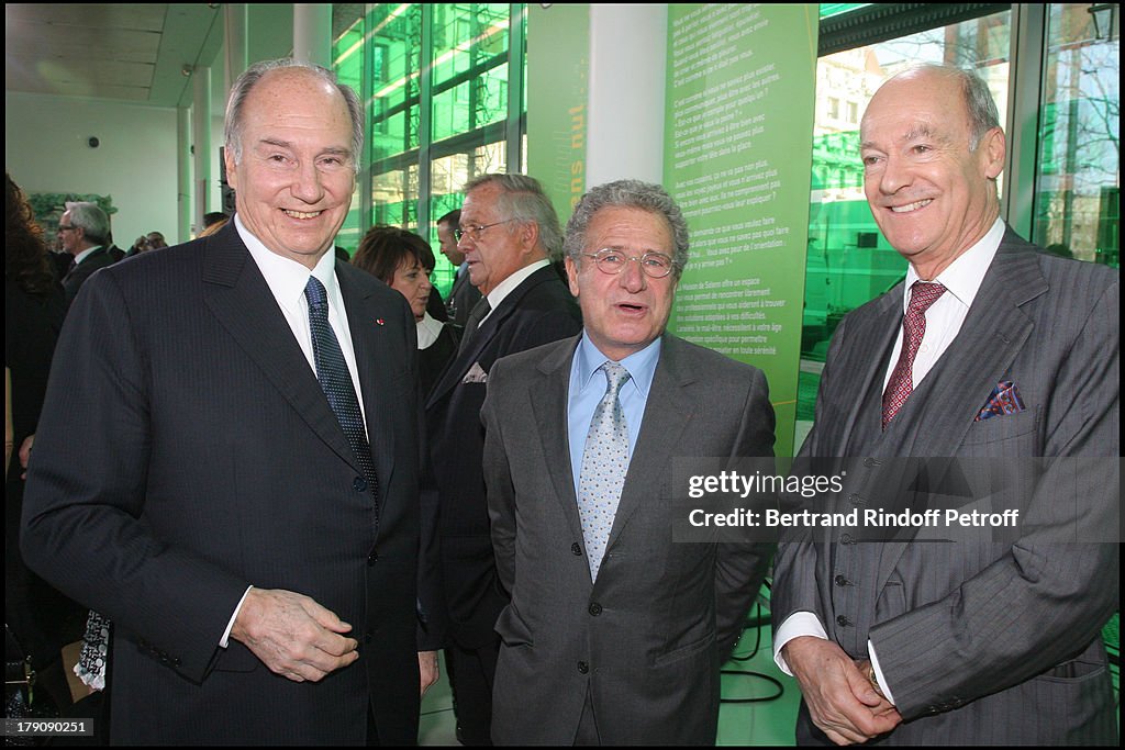 Pompidou Foundation- Award Ceremony For The "Chevalier de la Legion d'Honneur" To Bernadette Chirac