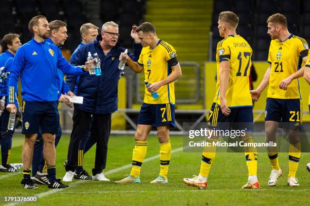 Sweden's head coach Jan Andersson and Viktor Claesson during the UEFA EURO 2024 European qualifier match between Sweden and Estonia at Friends Arena...