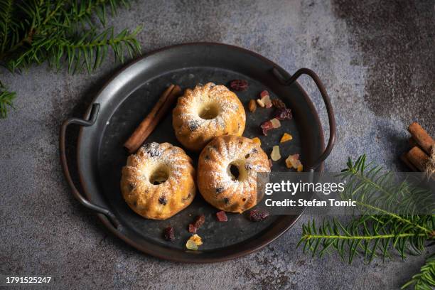sweet mini bundt cake - bundt cake stock pictures, royalty-free photos & images