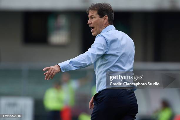 Rudi Garcia, Head Coach of Napoli SSC gestures during the Serie A TIM match between Hellas Verona FC and SSC Napoli at Stadio Marcantonio Bentegodi...