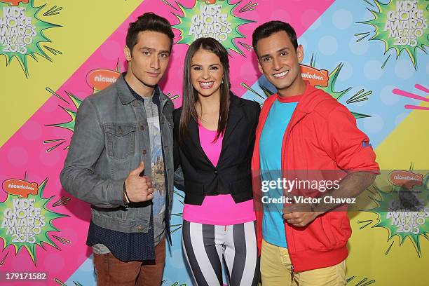 Andres De La Fuente and guests arrive at Kids Choice Awards Mexico 2013 at Pepsi Center WTC on August 31, 2013 in Mexico City, Mexico.