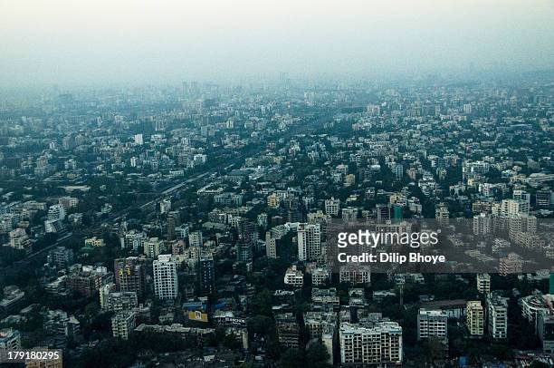 mumbai, india - mumbai skyline stock pictures, royalty-free photos & images