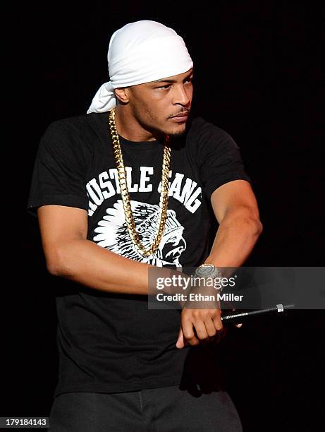 Tip Ti Rapper 63 Americas Most Wanted Music Festival With Lil Wayne And T I At The ...
