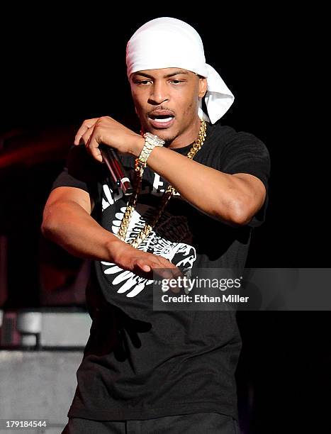 Tip Ti Rapper 63 Americas Most Wanted Music Festival With Lil Wayne And T I At The ...