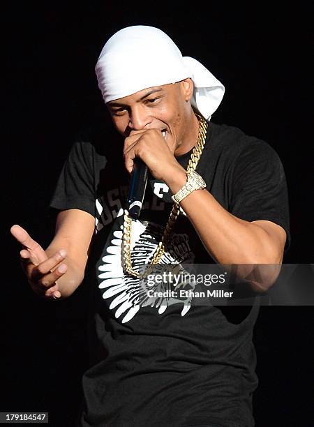 Tip Ti Rapper 63 Americas Most Wanted Music Festival With Lil Wayne And T I At The ...