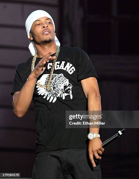 Tip Ti Rapper 63 Americas Most Wanted Music Festival With Lil Wayne And T I At The ...