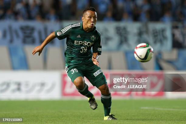 Yoshiro Abe of Matsumoto Yamaga in action during the J.League J1 second stage match between Matsumoto Yamaga and Kawasaki Frontale at Matsumotodaira...