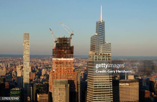 The new headquarters for JPMorgan Chase at 270 Park Avenue rises between 432 Park Avenue and One Vanderbilt as the sun sets on November 12 in New...