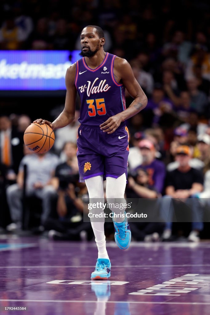 Los Angeles Lakers v Phoenix Suns