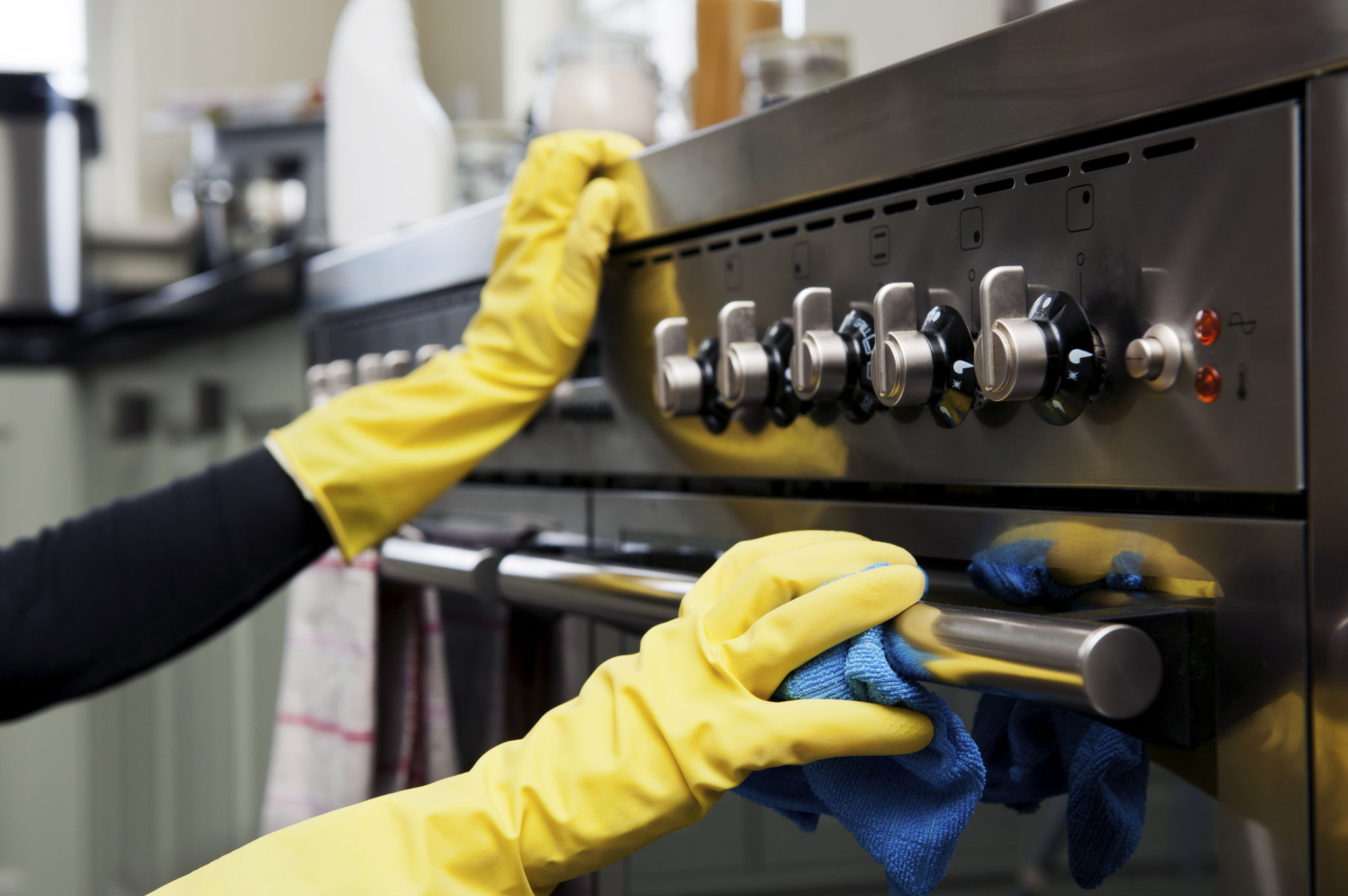 spring cleaning kitchen