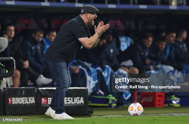 Head coach Steffen Baumgart of 1. FC Köln applauds during the Bundesliga match between VfL Bochum 1848 and 1. FC Köln at Vonovia Ruhrstadion on...