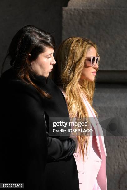 368 Shakira Departs Stock Photos, High-Res Pictures, and Images - Getty