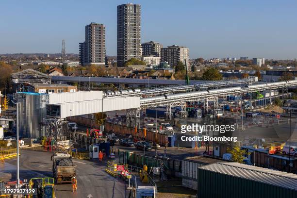 Conveyor belt which shifts spoils from the HS2 Victoria Road Crossover Box construction project of the High Speed Two HS2 Ltd. Railway development in...