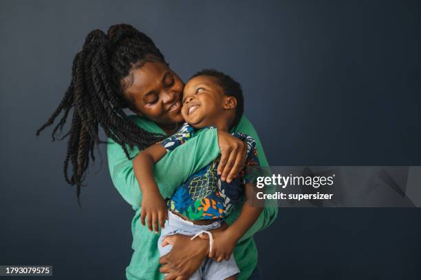 i love to play with you - family on coloured background stock pictures, royalty-free photos & images