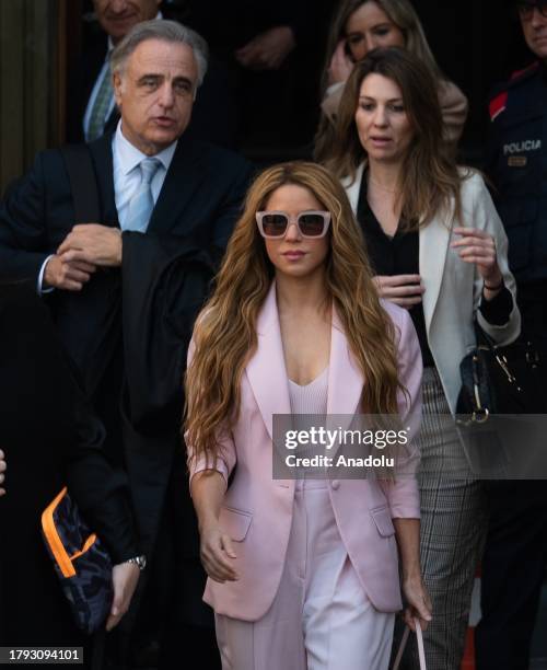 368 Shakira Departs Stock Photos, High-Res Pictures, and Images - Getty