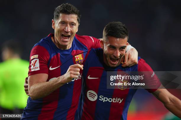 Robert Lewandowski of FC Barcelona celebrates after scoring the team's second goal during the LaLiga EA Sports match between FC Barcelona and...