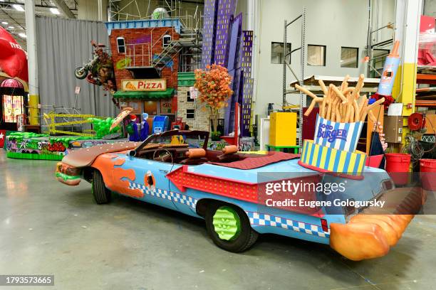 Good Burger mobile by Nickelodeon & Paramount+ comes straight from the Good Burger 2’s big-screen premiere featuring burger hood, hot dog headrests,...