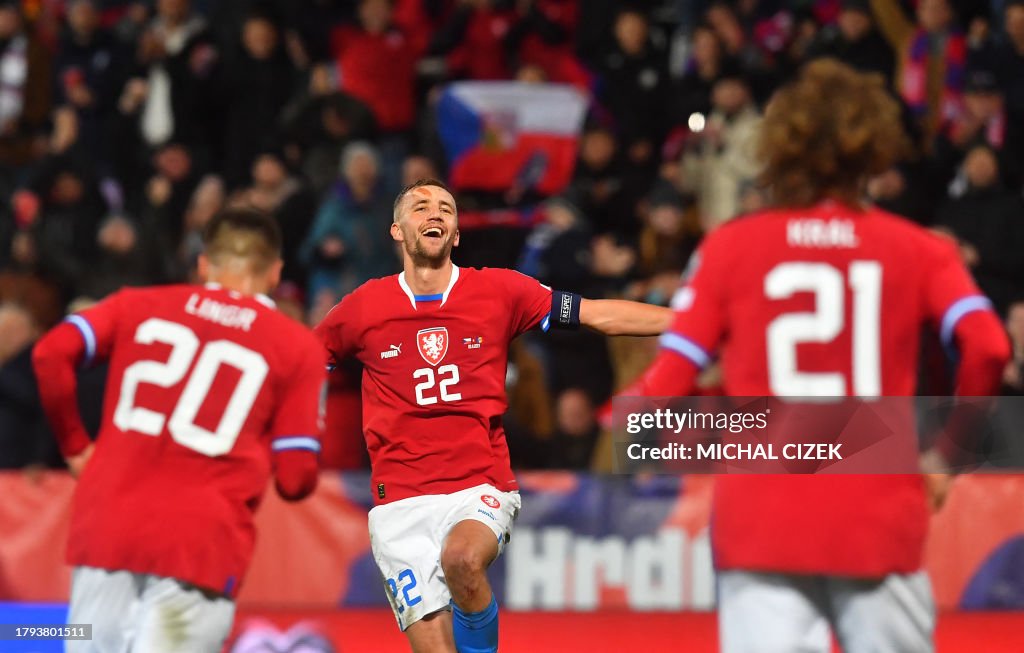 FBL-EURO-2024-QUALIFIER-CZE-MDA
