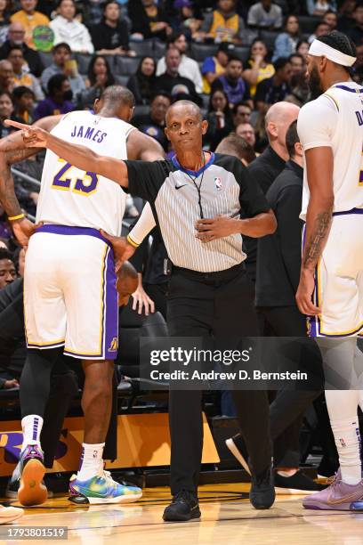 Referee Michael Smith looks on during the game on November 19, 2023 at Crypto.Com Arena in Los Angeles, California. NOTE TO USER: User expressly...