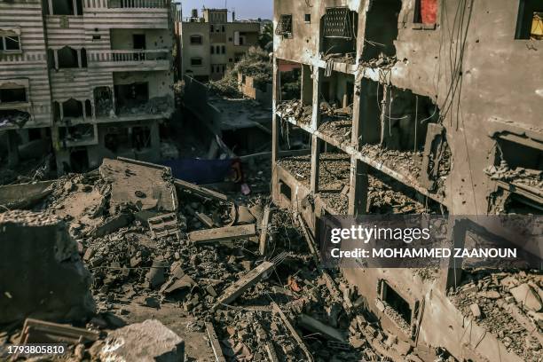 Khan Yunis, Palestine. A scene of devastation unfolds after Israeli fighter jets strike residential buildings in Hamad Town, northwest of Khan Yunis,...