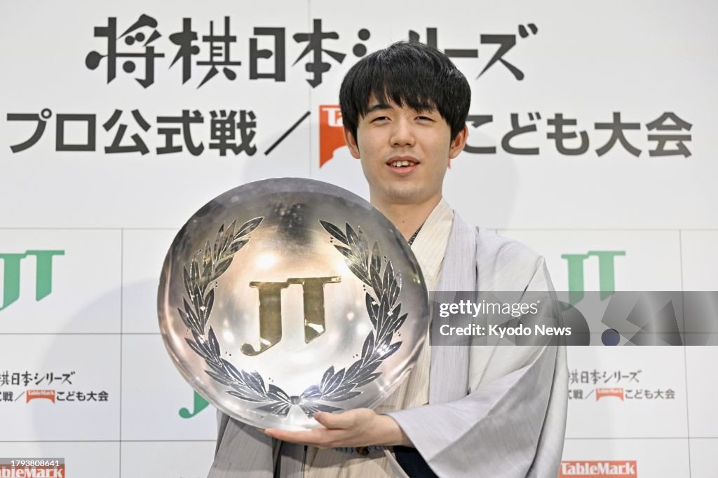 Shogi prodigy Fujii wins JT Cup